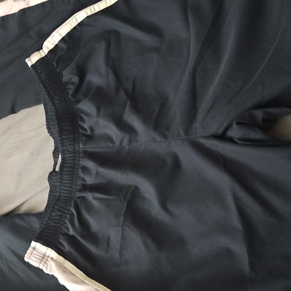 Medium (8-10) Nike Athletic Pants‎ - Picture 3 of 4